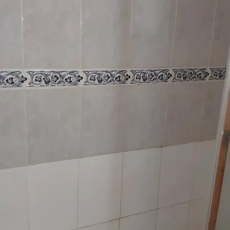 Lovely 2 Bedroom With Pool
