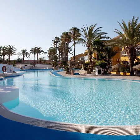 Apartment Lovely 2 Bedroom With Pool