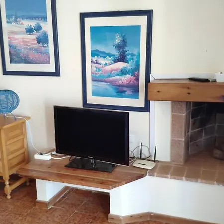 Lovely 2 Bedroom With Pool *